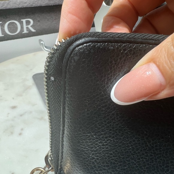 Yves Saint Laurent black pebbled leather zip around continental Wallet - Picture 8 of 14